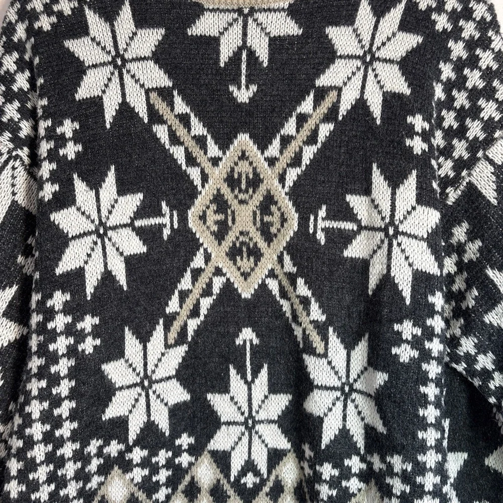 Vintage beautiful sweater